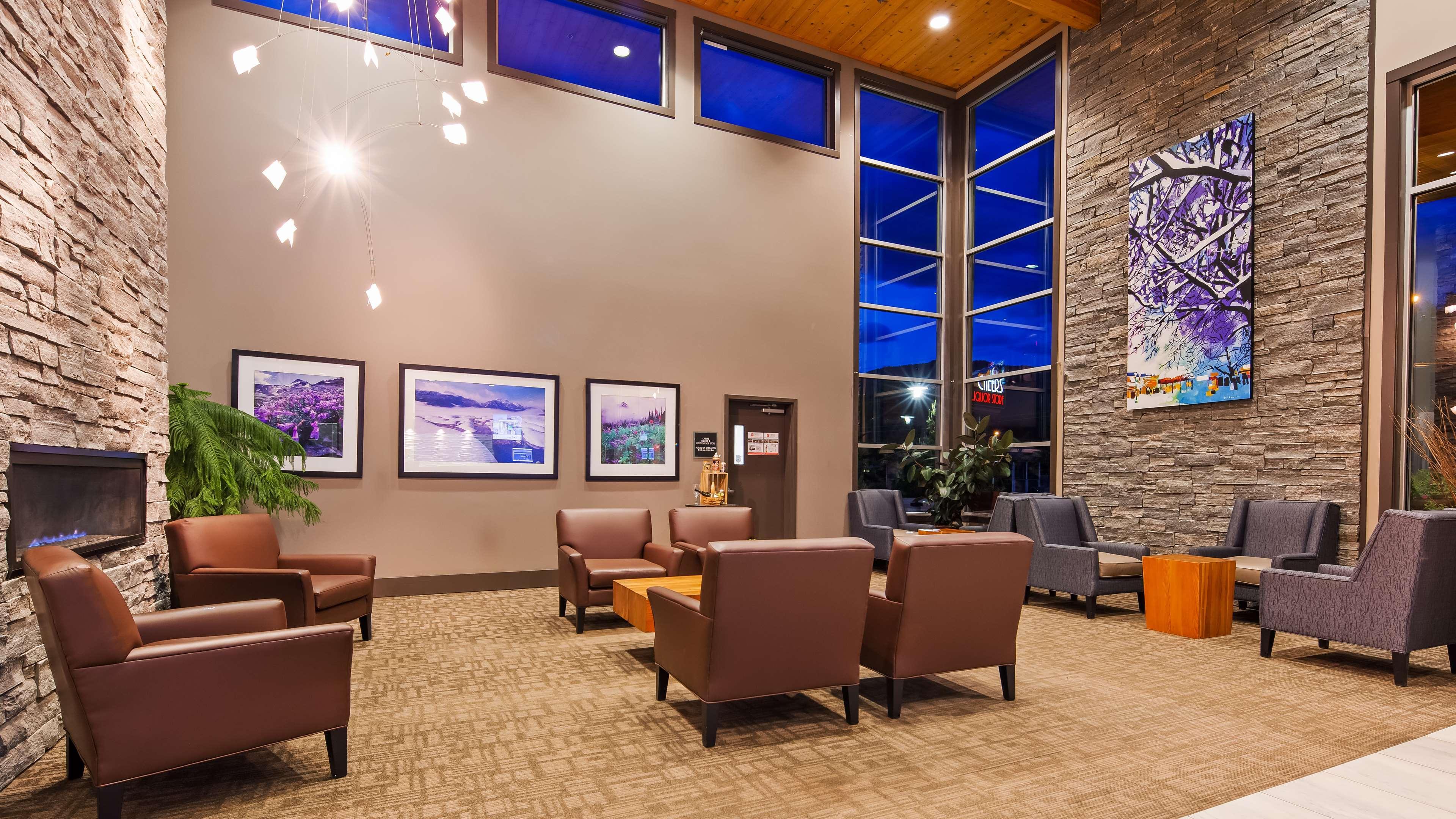 Best Western Plus Revelstoke Extérieur photo